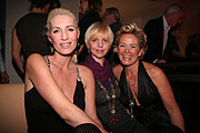 Sarah Kern (li.), Claudia Effenberg (re.) (Foto: MartiN Schmitz)